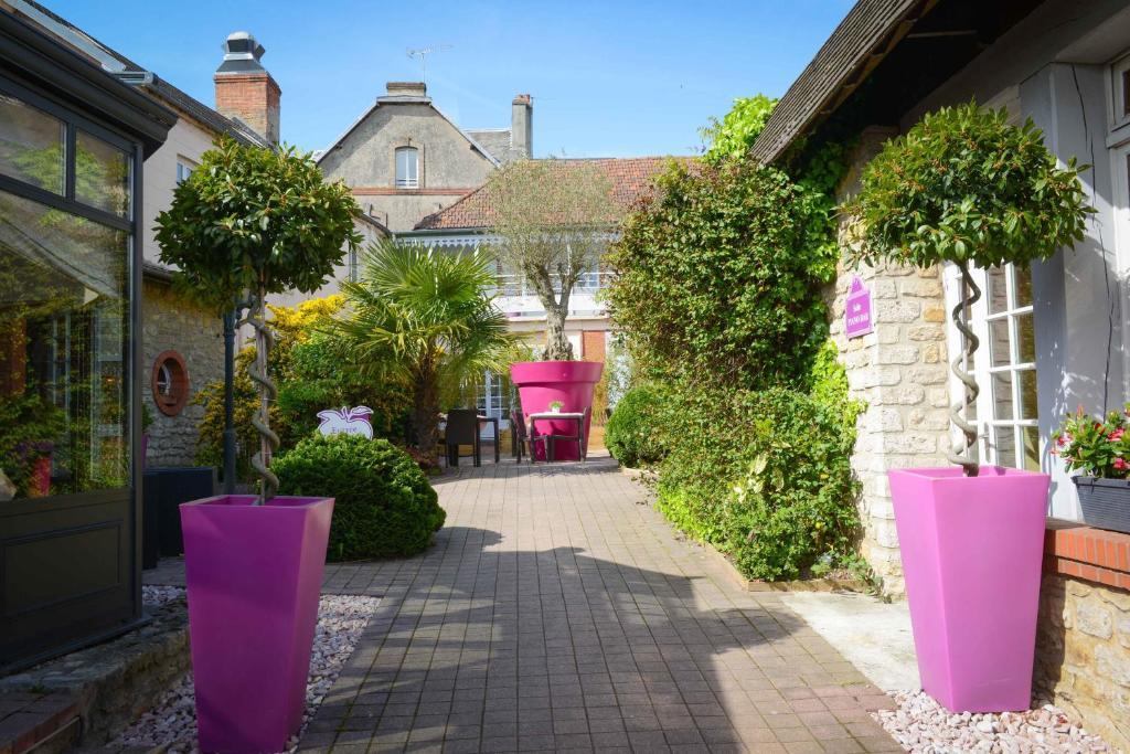 Logis Hotel Restaurant L'Auberge Normande แกรองตอง ภายนอก รูปภาพ