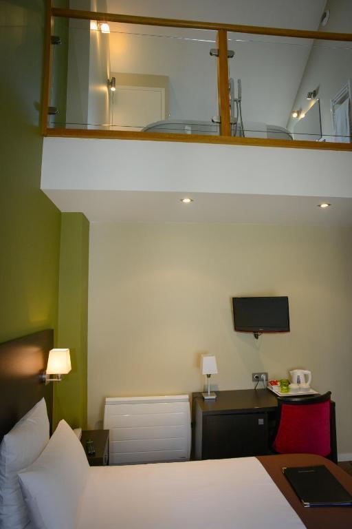 Logis Hotel Restaurant L'Auberge Normande แกรองตอง ภายนอก รูปภาพ