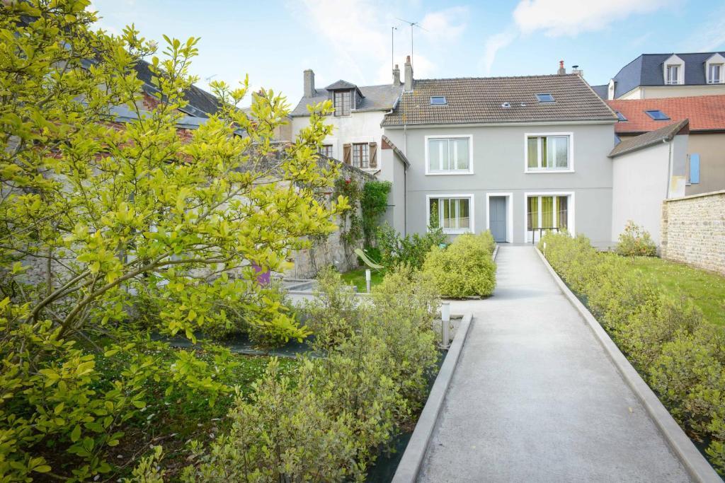 Logis Hotel Restaurant L'Auberge Normande แกรองตอง ภายนอก รูปภาพ