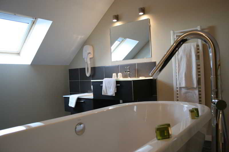 Logis Hotel Restaurant L'Auberge Normande แกรองตอง ภายนอก รูปภาพ