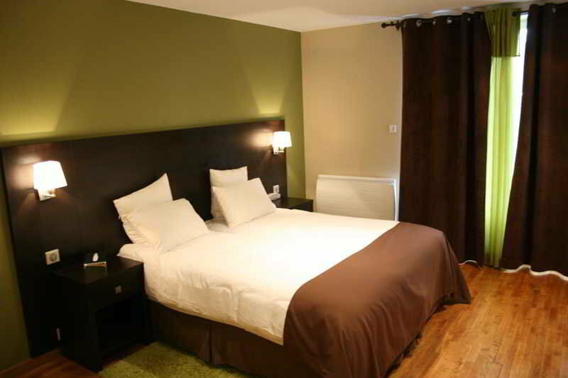 Logis Hotel Restaurant L'Auberge Normande แกรองตอง ภายนอก รูปภาพ